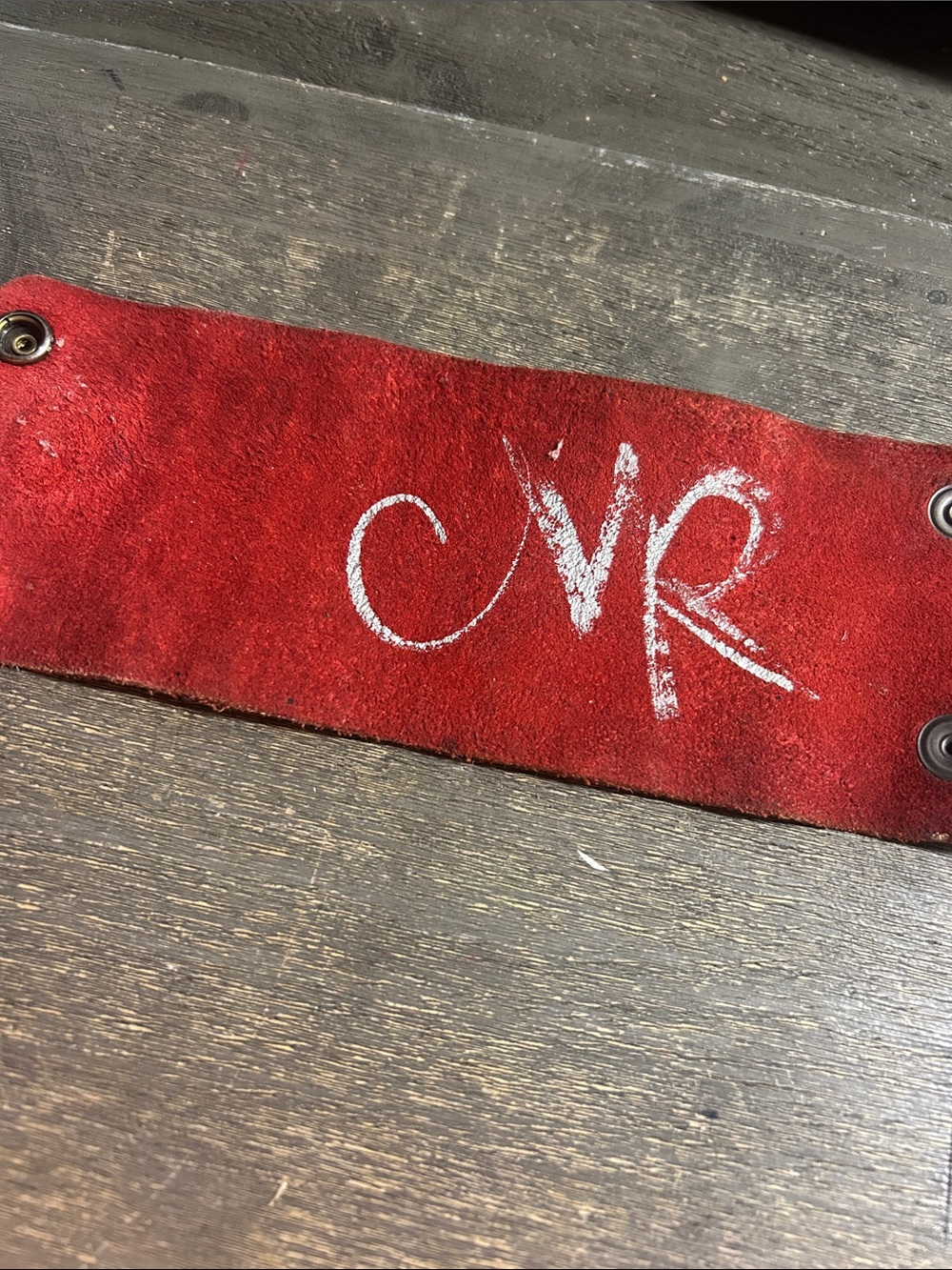 original leather wide cuff bracelet by California-based artist Caroline Rocha - Picture 4 of 4